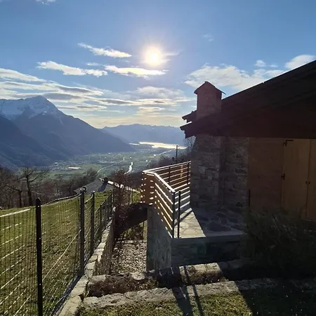 Casa vacanze Skywood Chalet, Panoramic Mountain And Views Mello